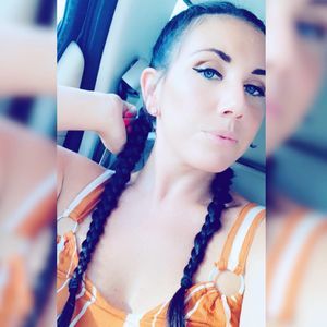 Meet your Posher, Maura